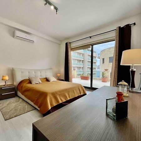 Sea View Penthouse In Tas-Sliema Διαμέρισμα Εξωτερικό φωτογραφία